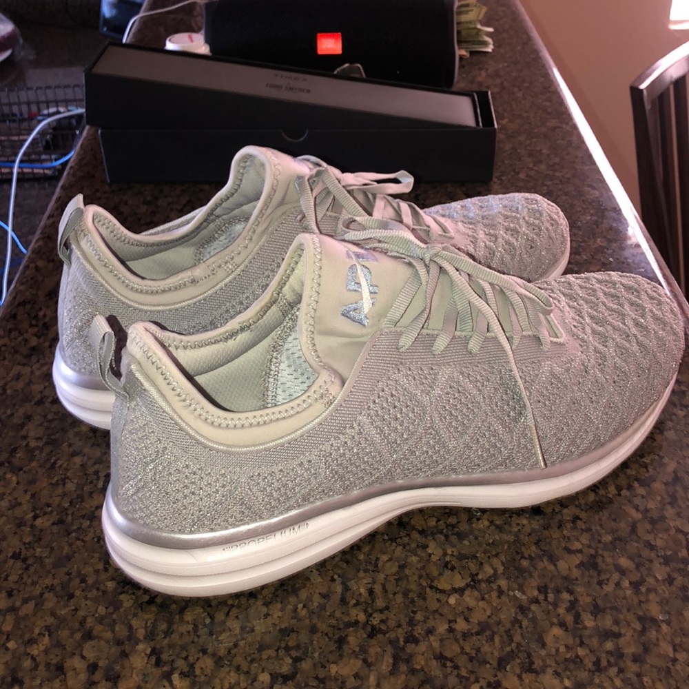 APL running shoes